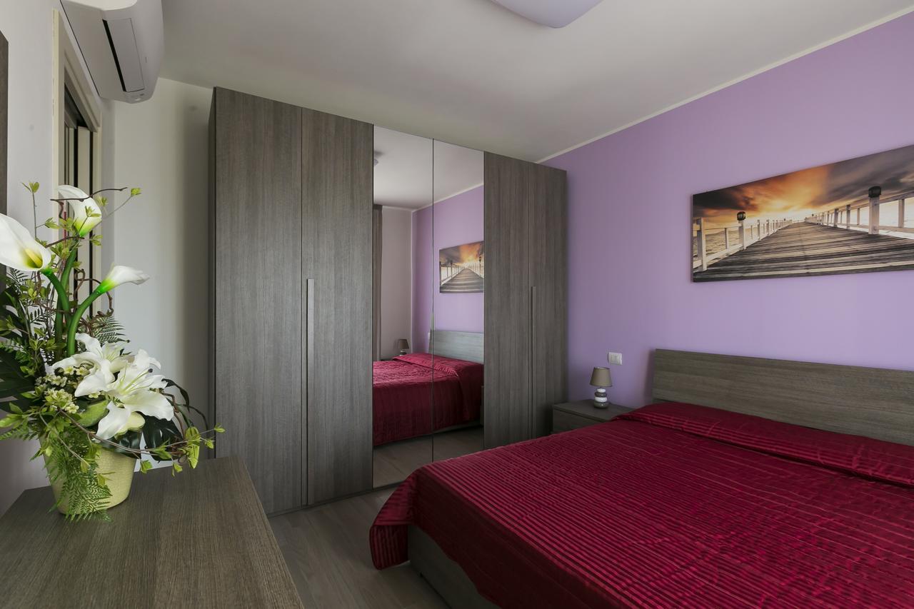リミニ Residenza Riva Azzurraアパートホテル エクステリア 写真