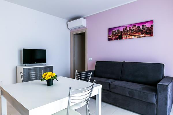 リミニ Residenza Riva Azzurraアパートホテル エクステリア 写真