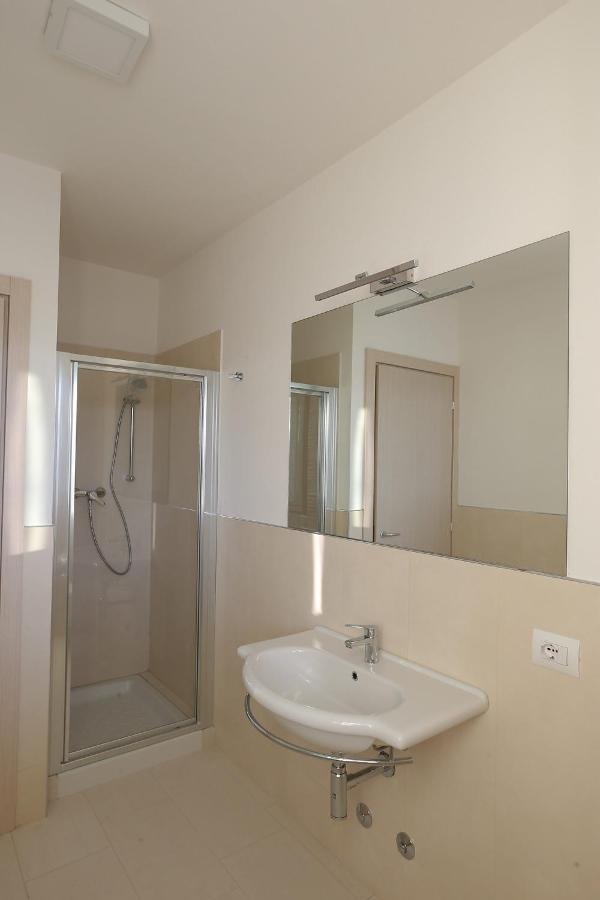 リミニ Residenza Riva Azzurraアパートホテル 部屋 写真