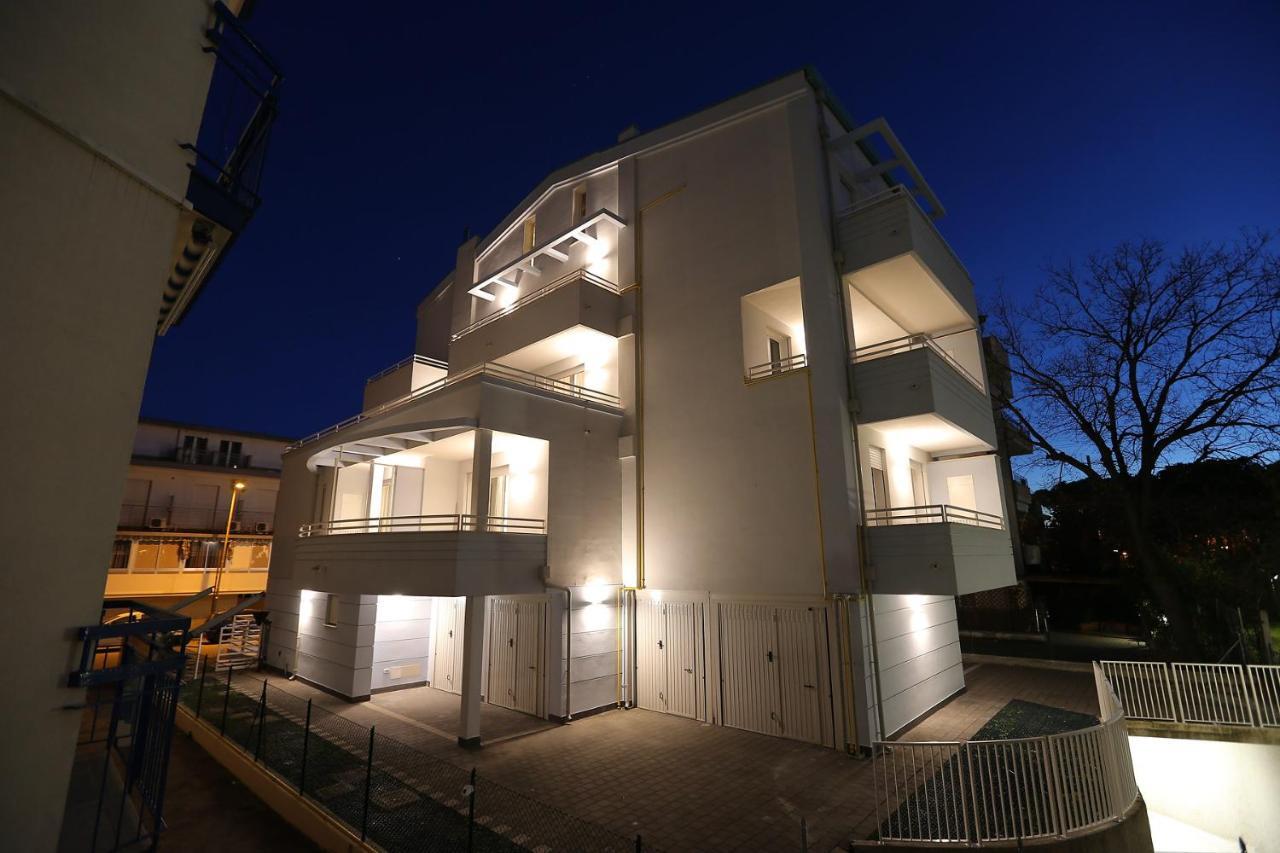 リミニ Residenza Riva Azzurraアパートホテル 部屋 写真