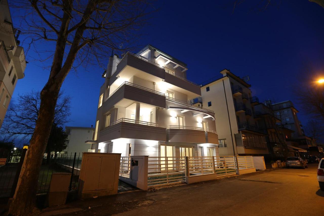 リミニ Residenza Riva Azzurraアパートホテル 部屋 写真